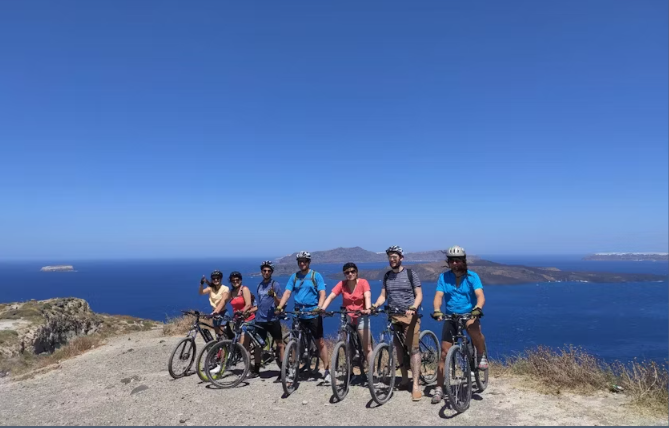 Guided e-bike tour in Santorini